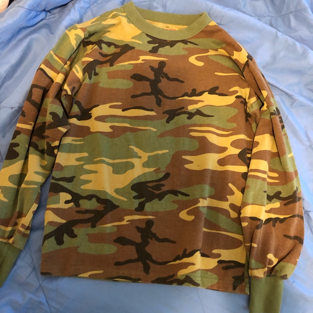 Fashion nova Rothco Camo shirt